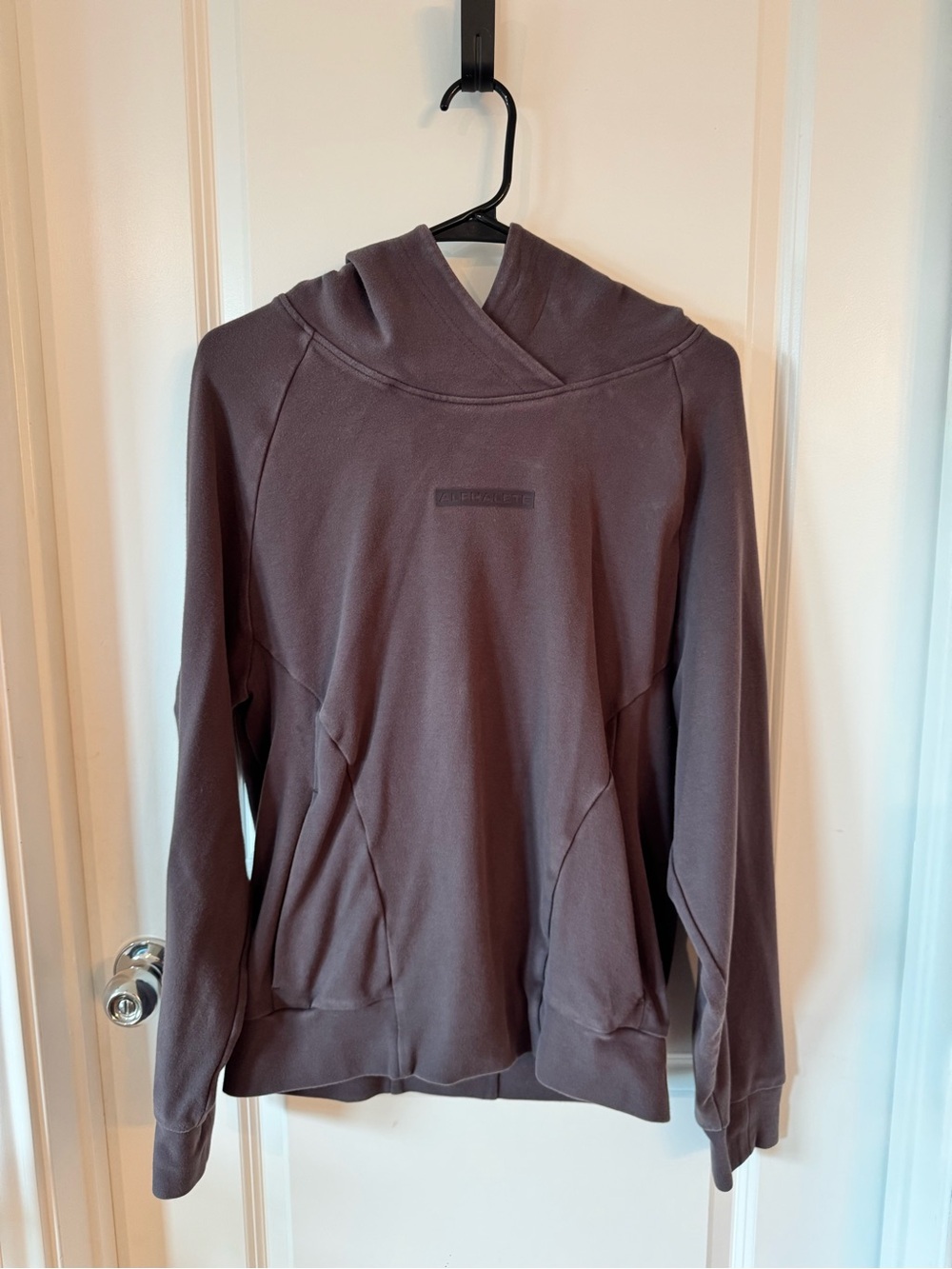 Alphalete Men’s Cross Neck Hoodie in Dusty Plum